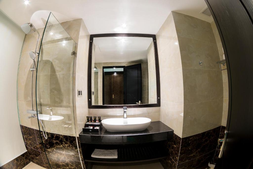 Royal Quang Binh Hotel photo 3