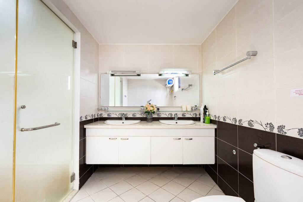 Spacious 2 br at city center 1st district photo 3