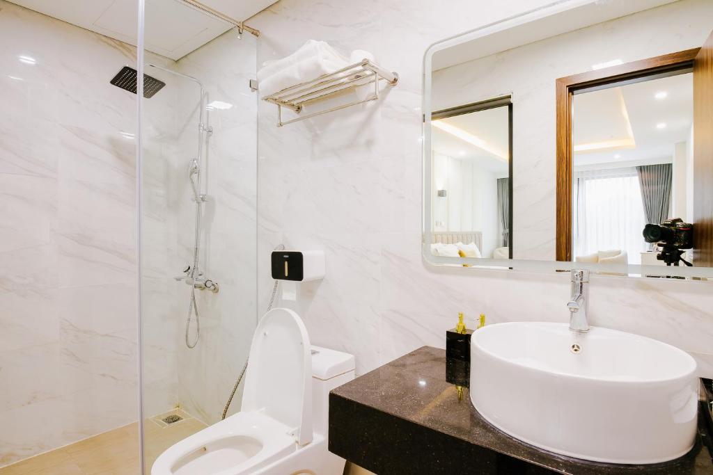 Royal Lotus Hotel photo 3