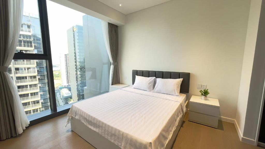The Opera Residence Luxury Furnished Apartment-The Metropole Thu Thiem photo 3