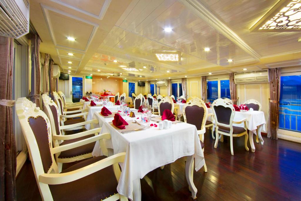 Signature Halong Cruise photo 3