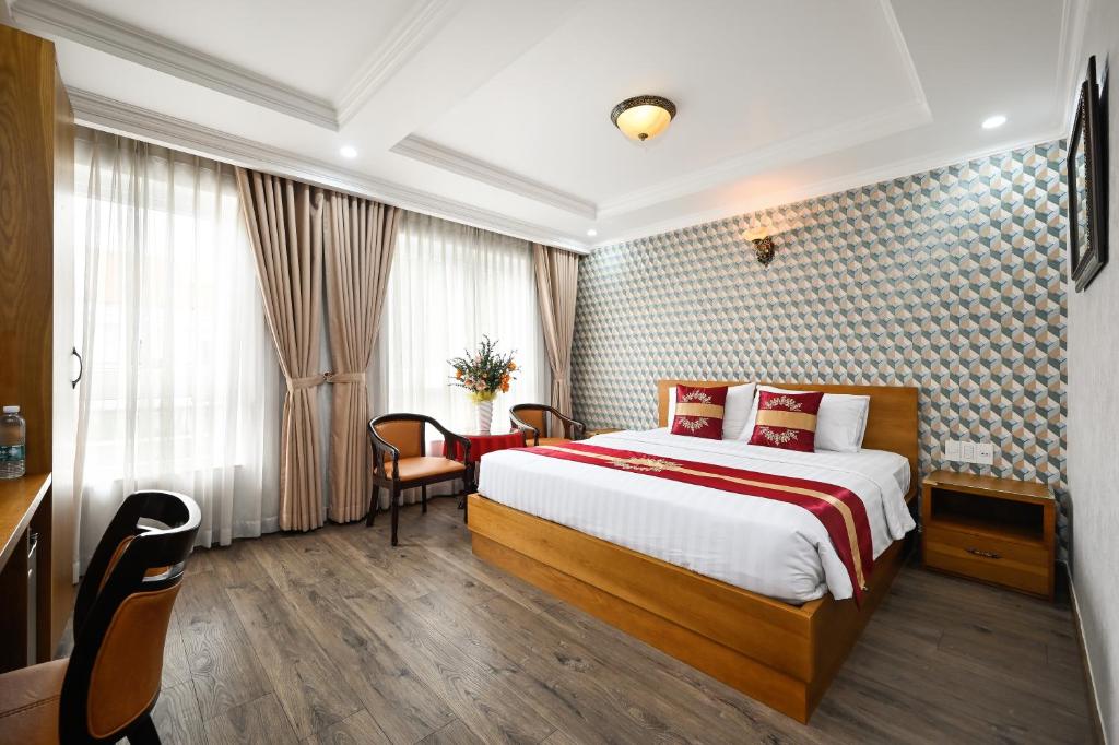 The River Park Hotel photo 2