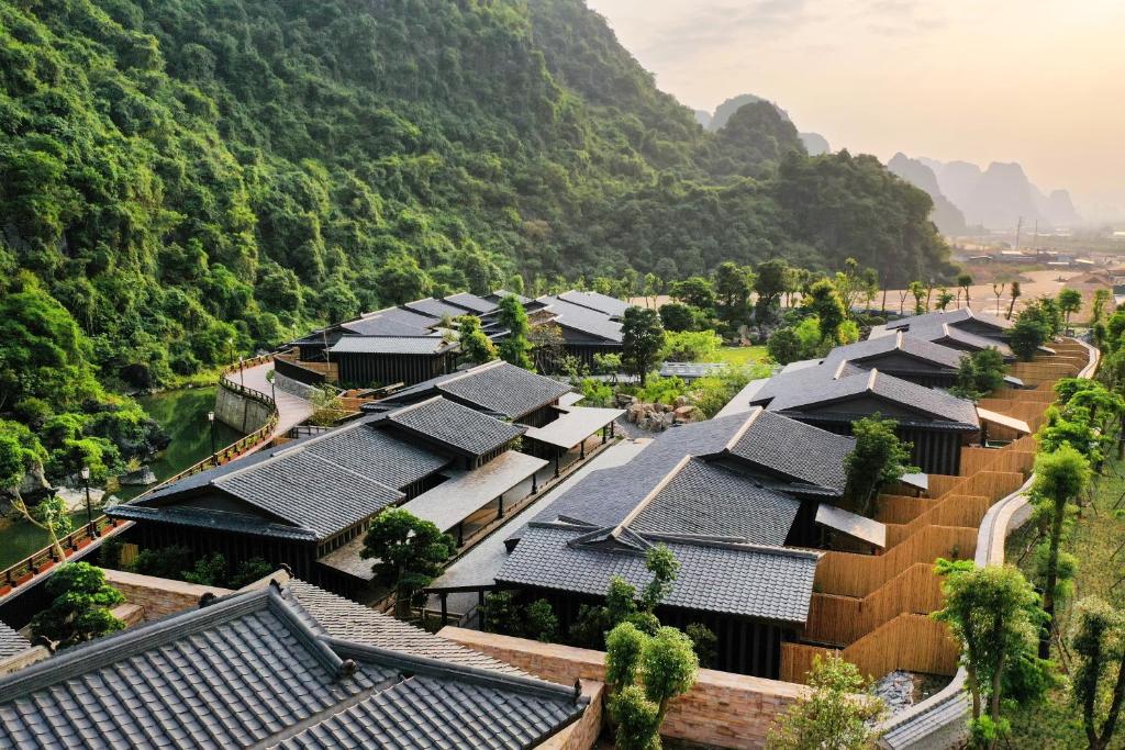 Hilton Quang Hanh Onsen Resort photo 2