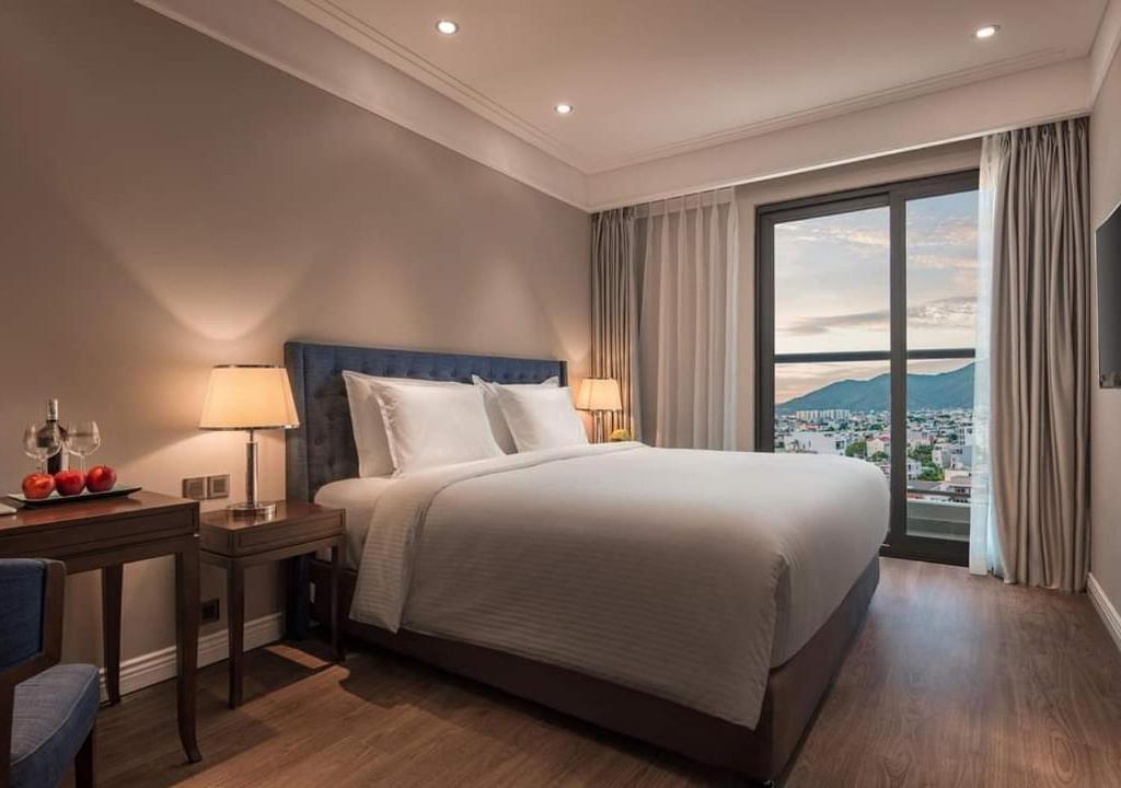 Sunrise Luxury Apartment with Ocean View photo 2