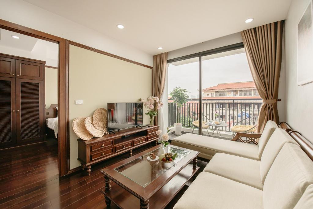 Lunaria Two Bedroom Apartment - The Epicenter of Luxury and Convenience — photo 1