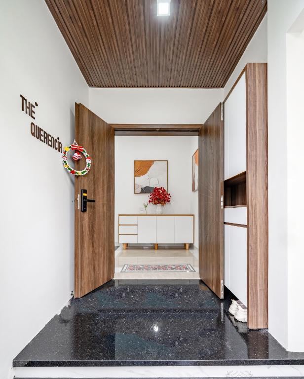 Luxury New Pool Villa - Free Pick up and Full AC photo 3