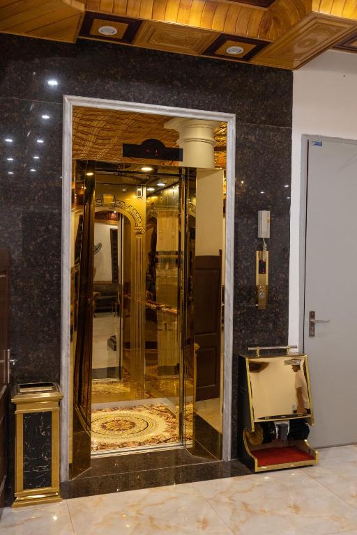 Royal Hotel Sài Đồng - Long Biên photo 3