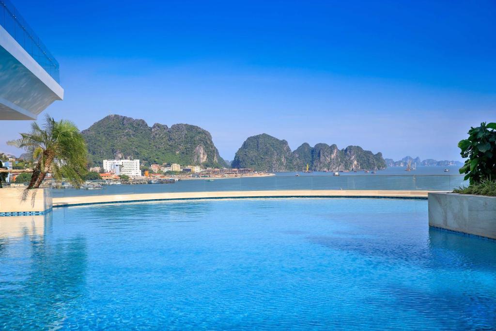 Wyndham Legend Halong photo 2