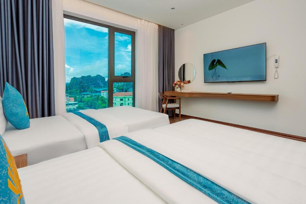 River Way Hotel Ha Long photo 2