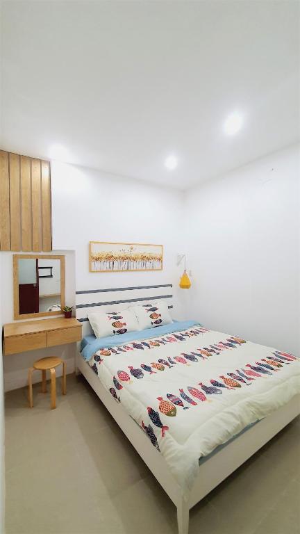 Apartment 402 photo 2