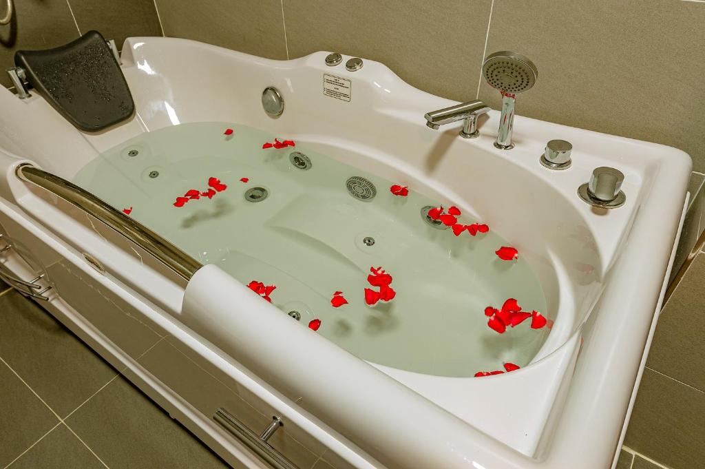 ZEN RIVERSIDE HOTEL & RESIDENCES photo 3