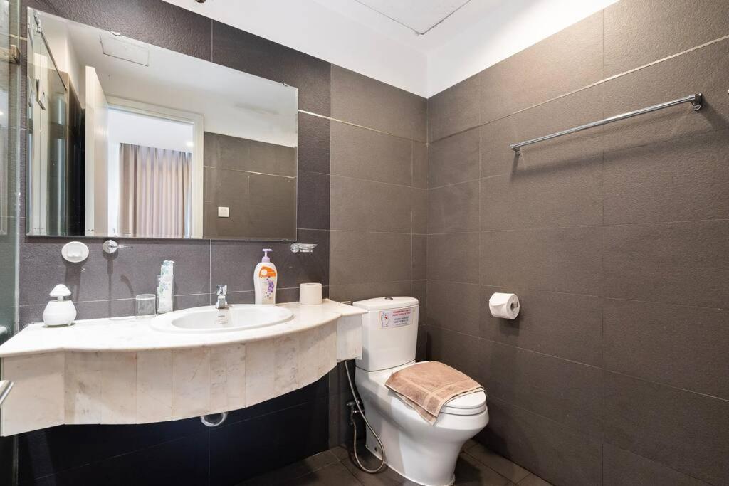 The Rixx Parkview Apartment@ D1/Ben Thanh/pool/gym photo 3