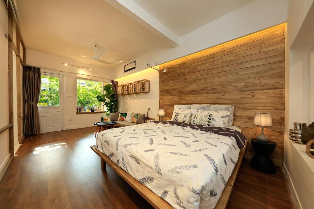 Sunny Balcony 2 — photo 1