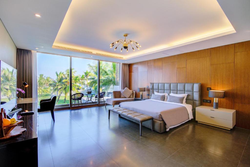 The Five Stars Villa 7 Bedrooms Beachfront photo 2