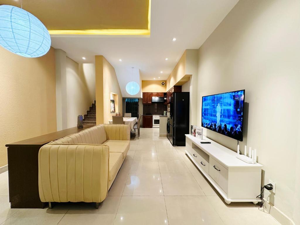 Tommy Homes on Cong Quynh Street District 1 photo 2