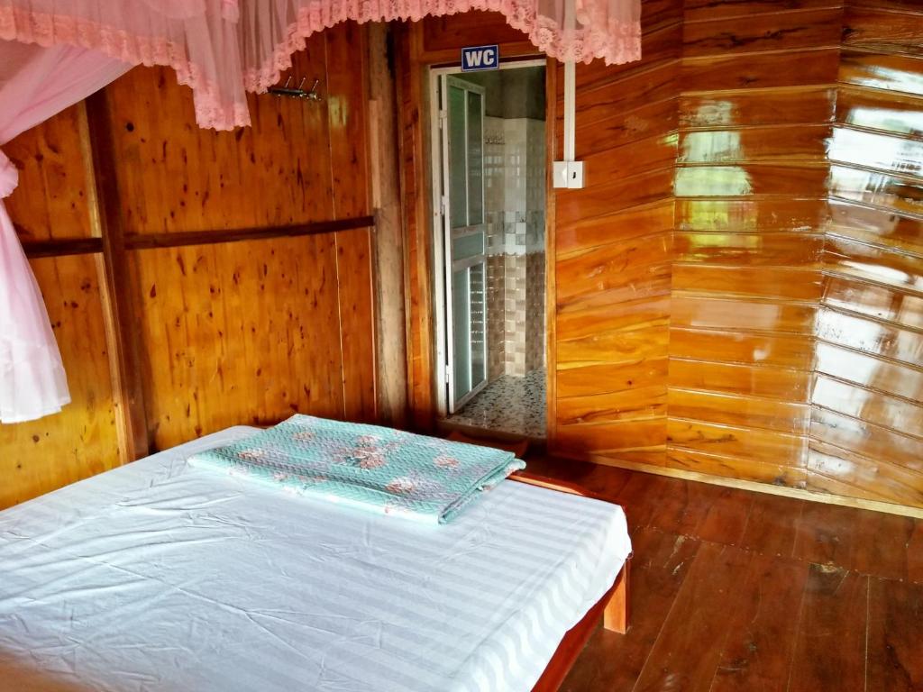 Tran Xuan Homestay Ba Be Village photo 2