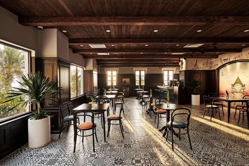 Times Corner Sorrento Hotel - Complimentary Sunset Town Tour 4pm to 5pm everyday photo 3