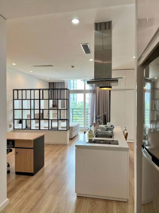 The Rixx Convenient Apartment @ Ben Thanh/pool/gym — photo 1
