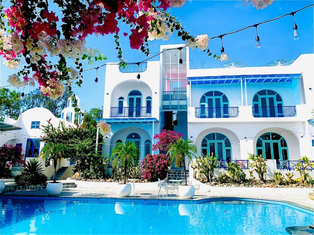 Santorini Villa Cam Ranh photo 3