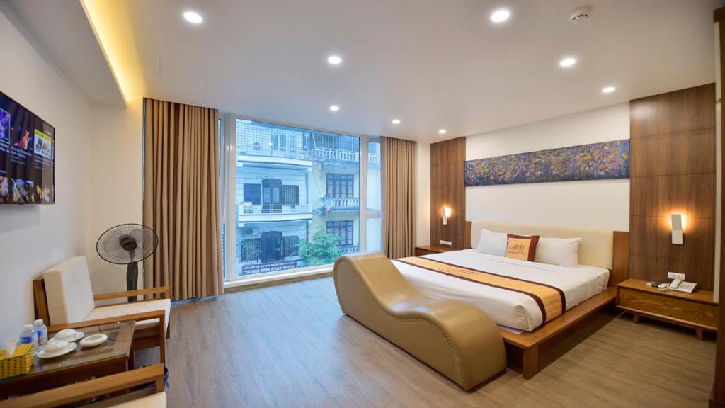 Sắc Màu Hotel Hn - by BAY LUXURY photo 2