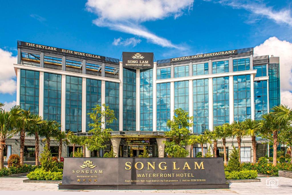 Songlam Waterfront Hotel - 藍江酒店 — photo 1