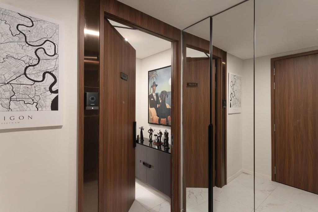 CR Concept Serviced Apartment - The Metropole Thủ Thiêm photo 3