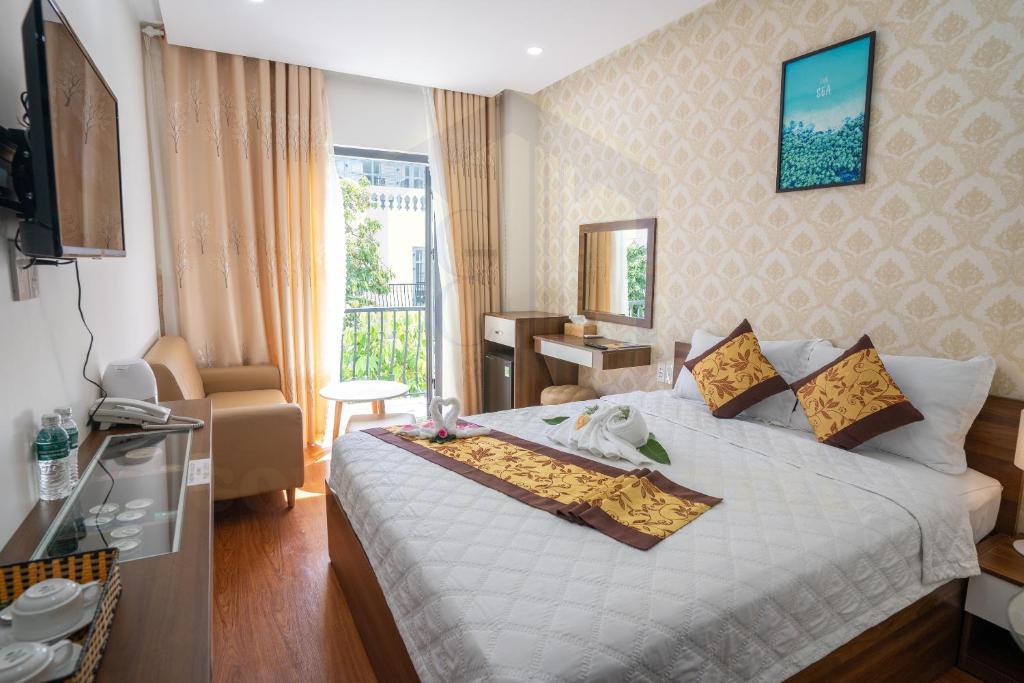 GOLD CITY Hotel photo 2