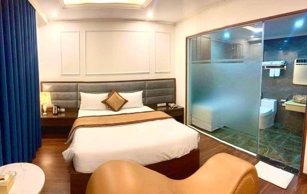 Royal Hotel - số 18 LK23 photo 2