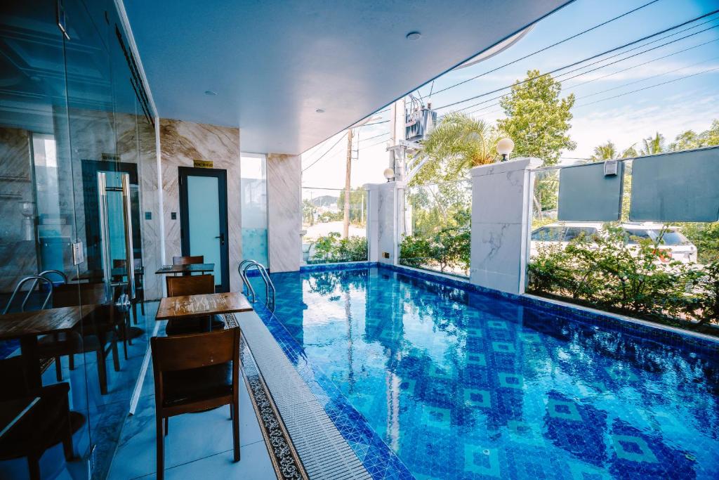 SUNRISE Hotel HA TIEN photo 3