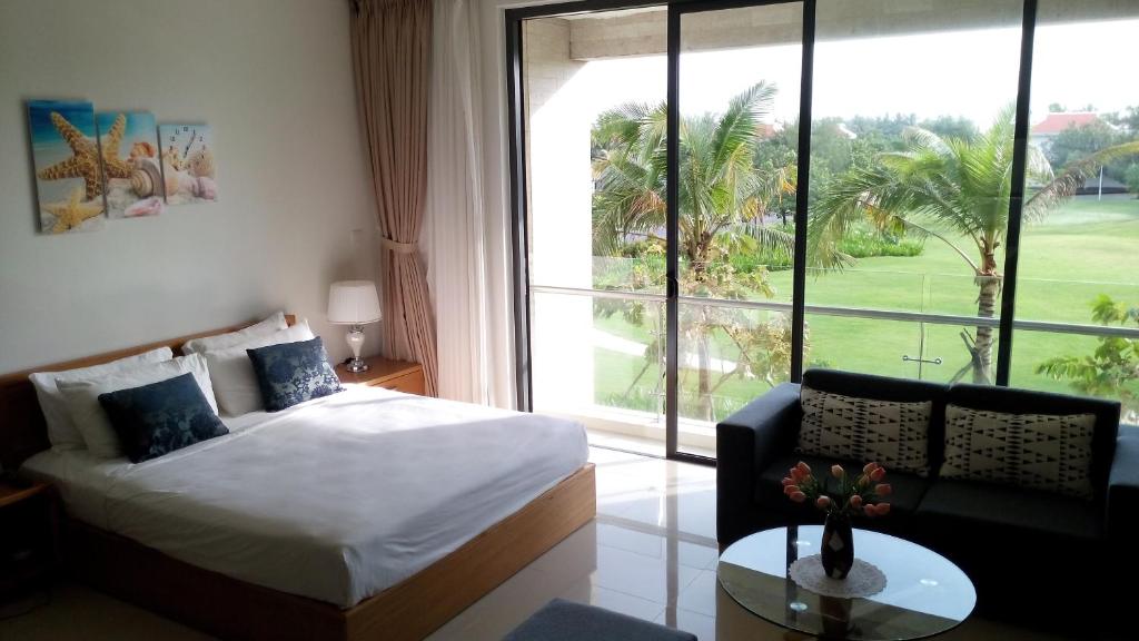 Ocean Apartment Spa & Golf Danang photo 2
