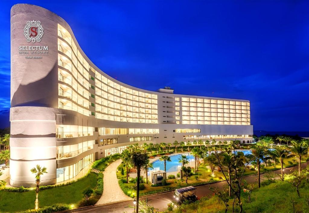 Selectum Noa Resort Cam Ranh photo 2