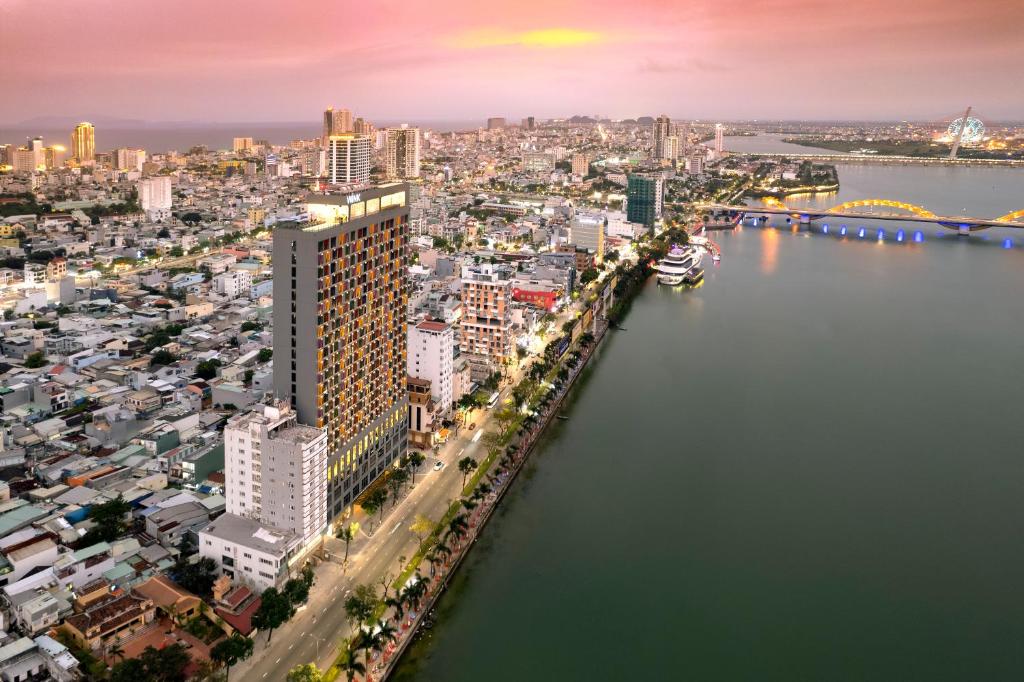 Wink Danang Riverside photo 3
