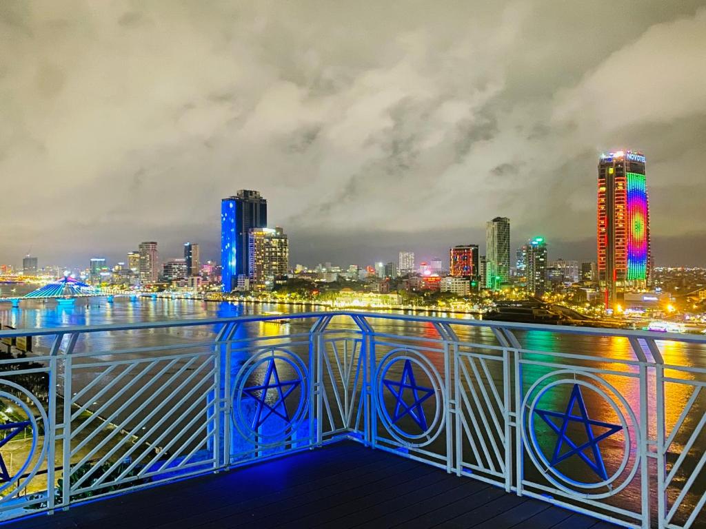 Star City Riverside Hotel By Haviland — photo 1