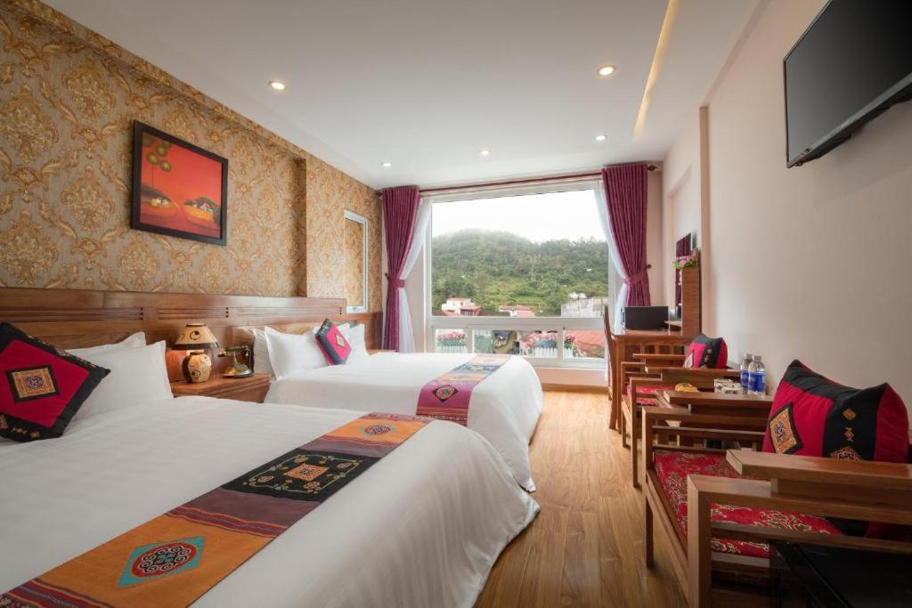 Saparis Station Hostel & Travel photo 2