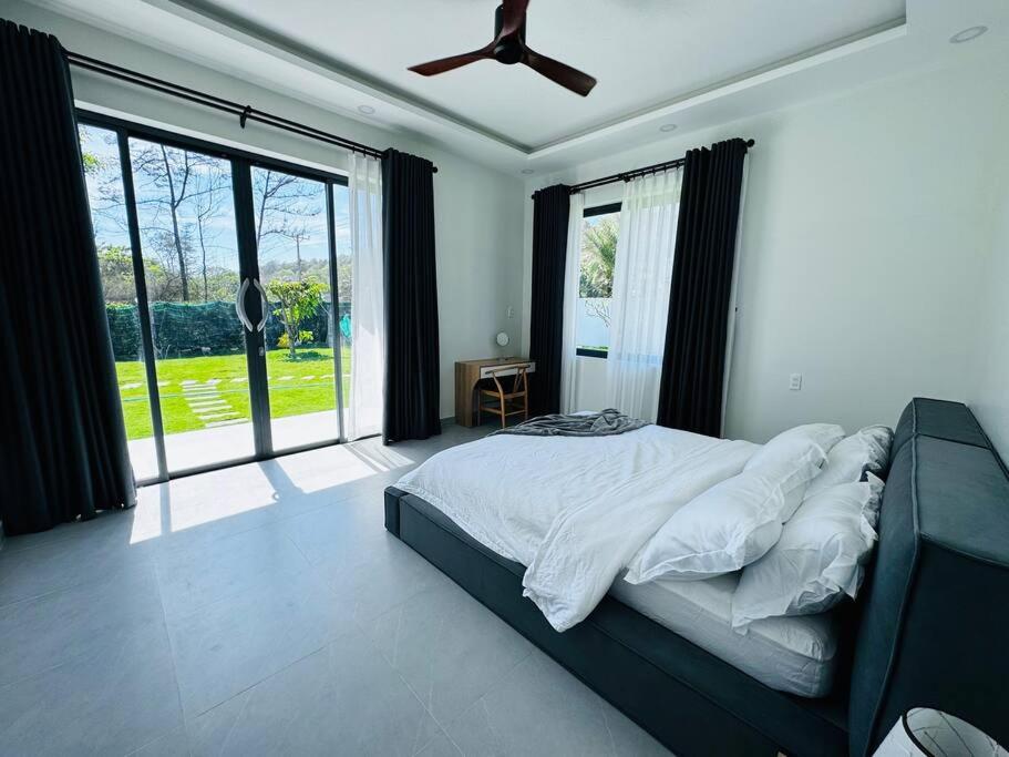 Whispering waves beachfront villa photo 2