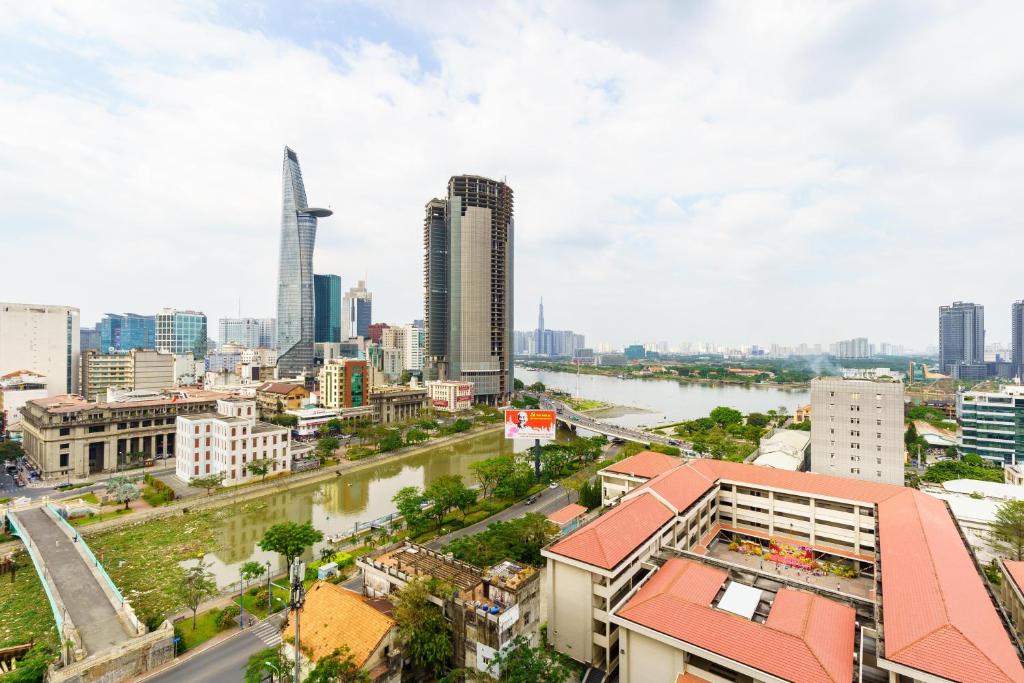 Saigon Royal Apartment 2 bedrooms amazing view for over 30 nights — photo 1