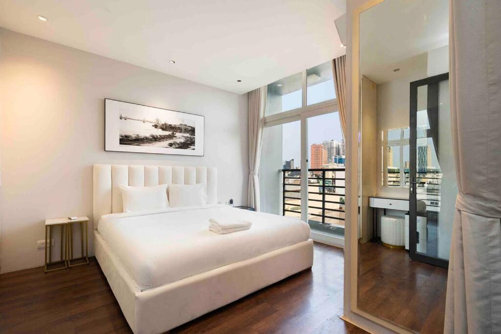 The Rixx Luxury Apartment at Ben Thanh with pool and gym photo 2