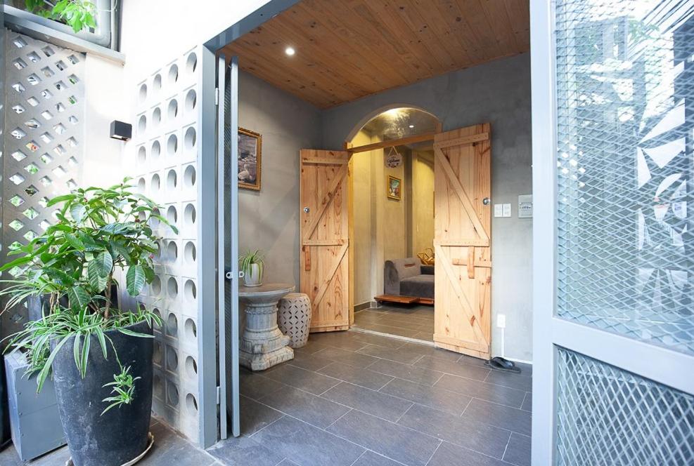 Soc House 1 — photo 1