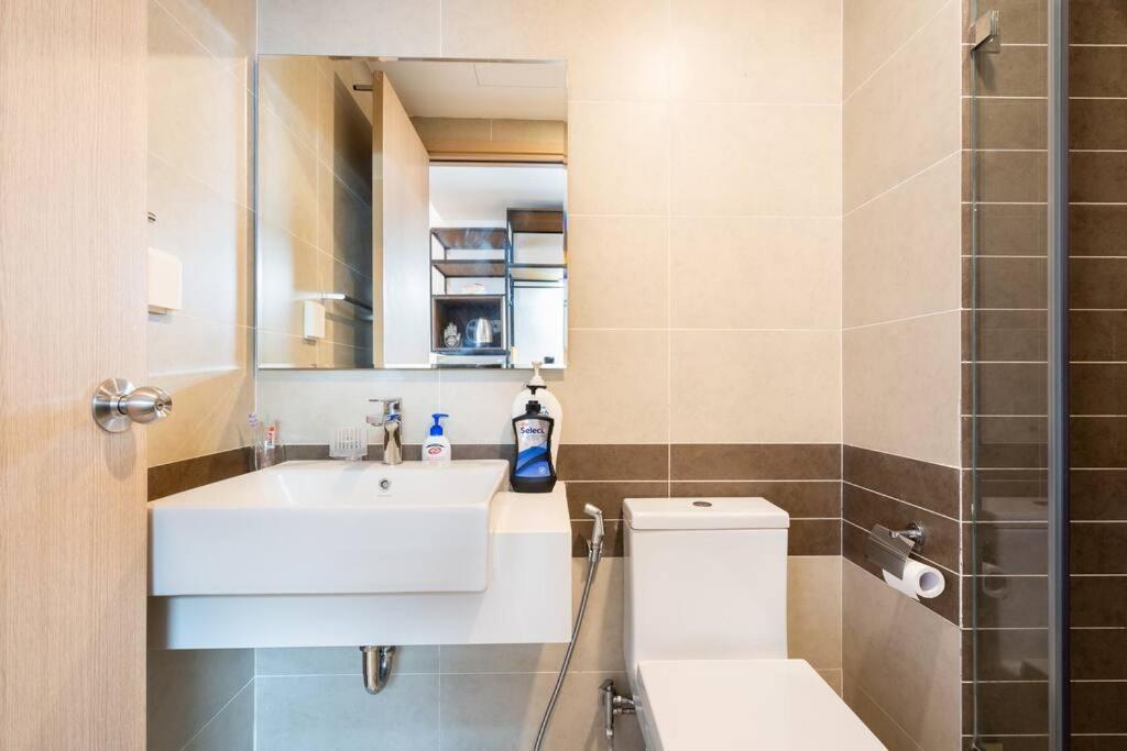 Rivergate Residence studio near Bui Vien street photo 3