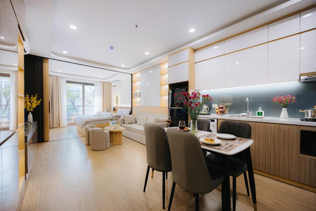 Wisteria Luxury Apartment Hanoi photo 2