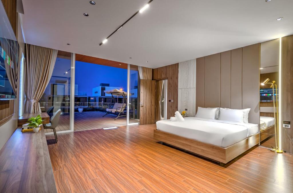 Luxury pool villa with Sauna - Free Pick up and Full AC photo 2