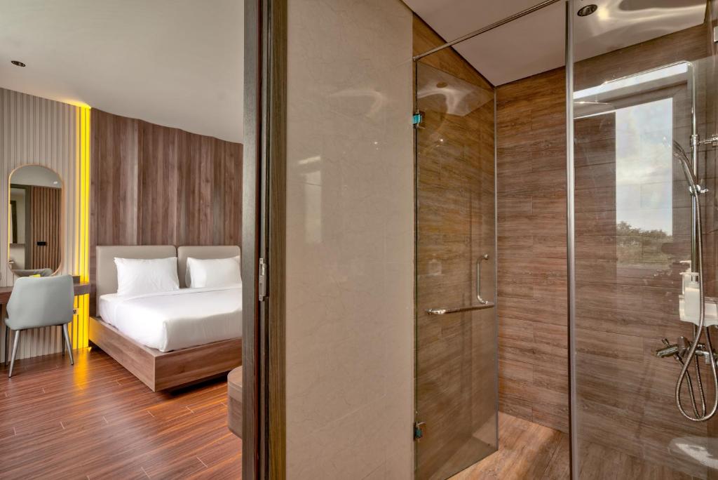 Luxury pool villa with Sauna - Free Pick up and Full AC photo 3