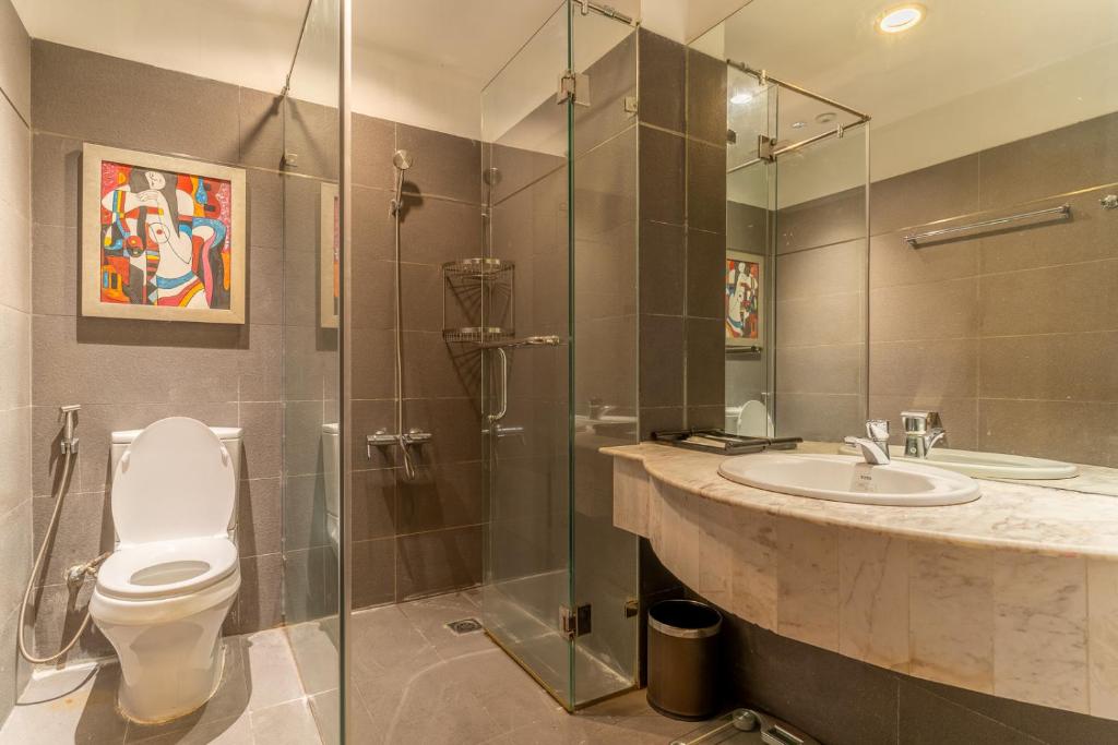 The Rixx Indochine Apartment with Balcony and Rooftop Pool photo 3