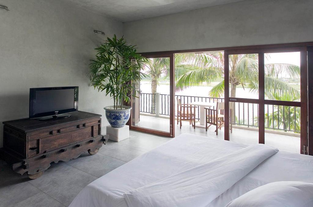 THE VILLA @ RED BRIDGE photo 2