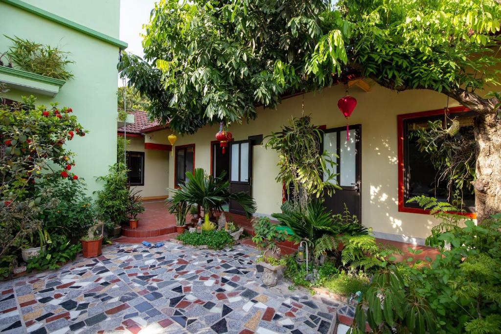 Tam Coc Lotus Flower Homestay — photo 1
