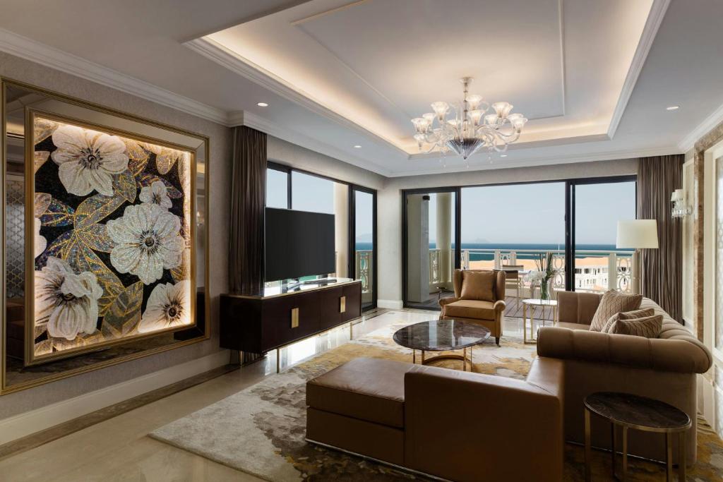 Sheraton Grand Danang Beach Resort & Spa photo 3