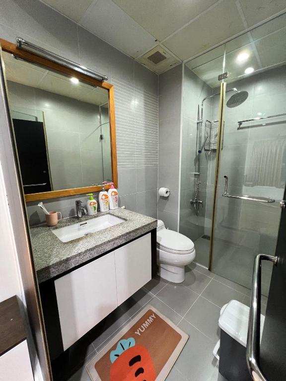 Available Now - Sunrise Cityview Apts - Pool & Gym Q7 photo 3