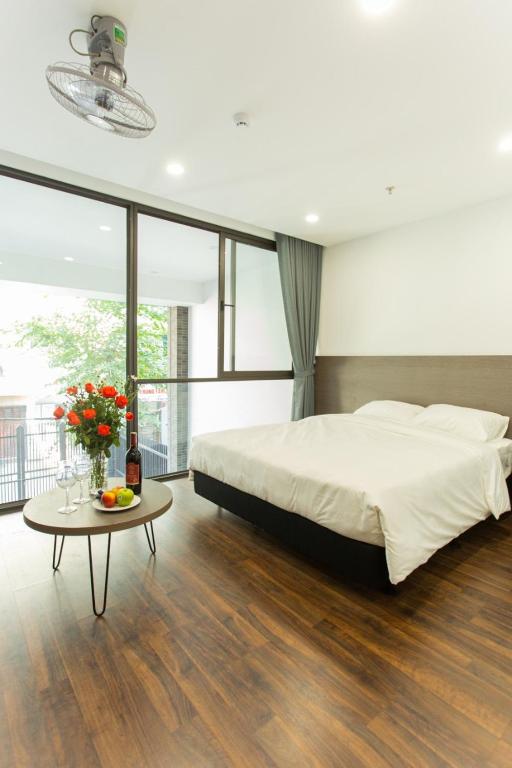 The Carnation Apartment 02 photo 2