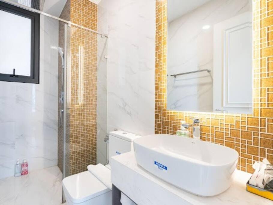 The Rixx Downtown Apartment@D1/pool/gym/Operahouse photo 3