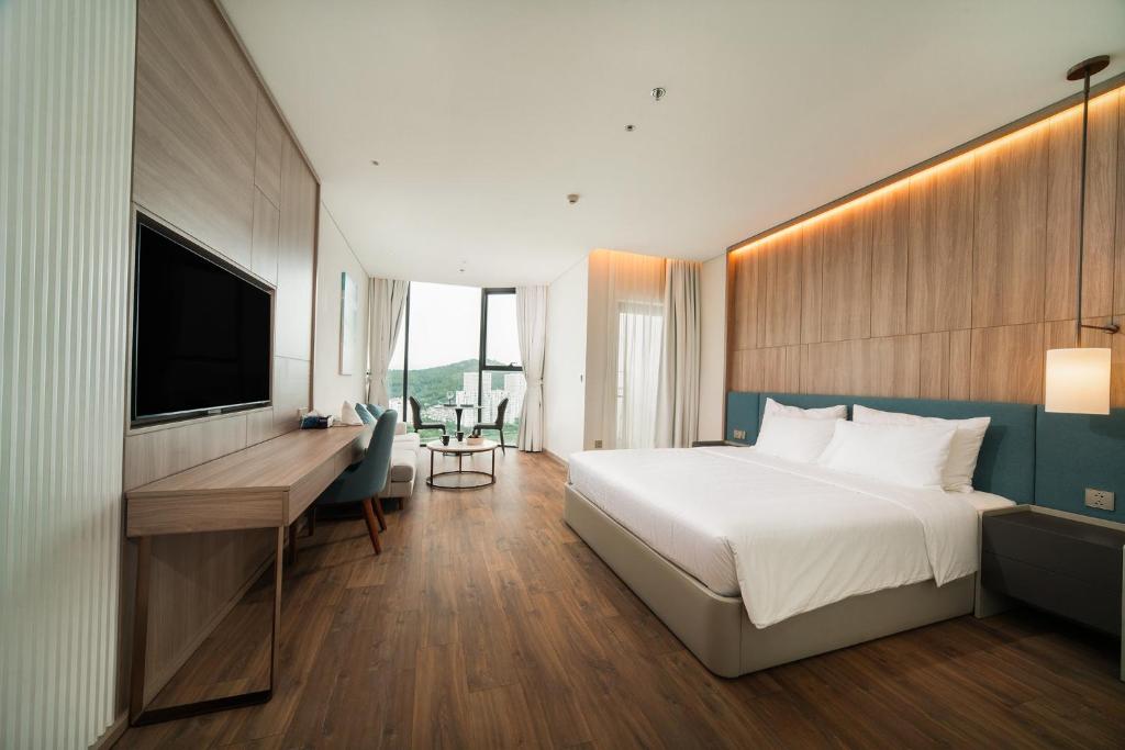 Serene Home Alacarte Ha Long — photo 1